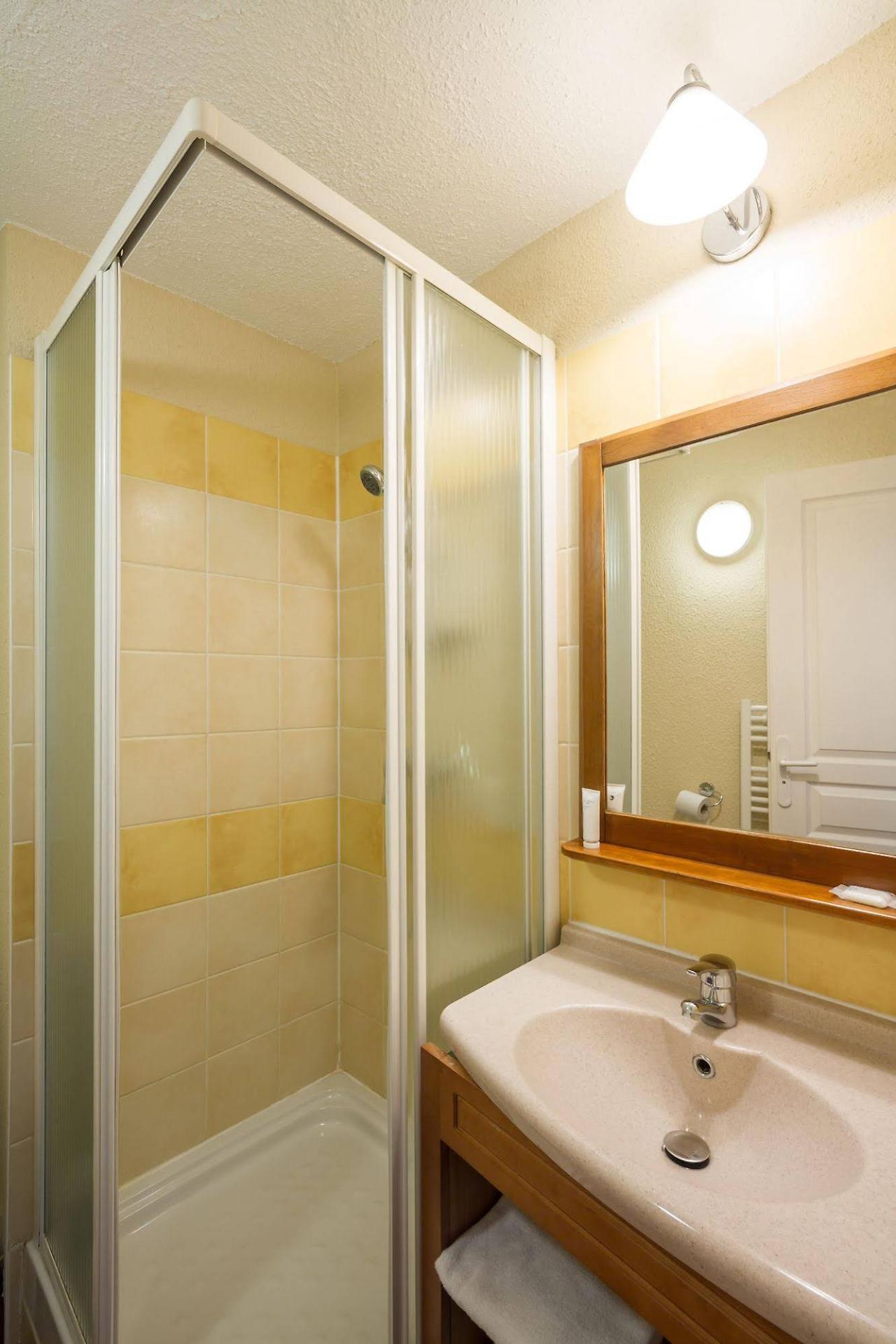 מונט-לואי Residence Pierre & Vacances Pyrenees 2000 Le Sequoia מראה חיצוני תמונה