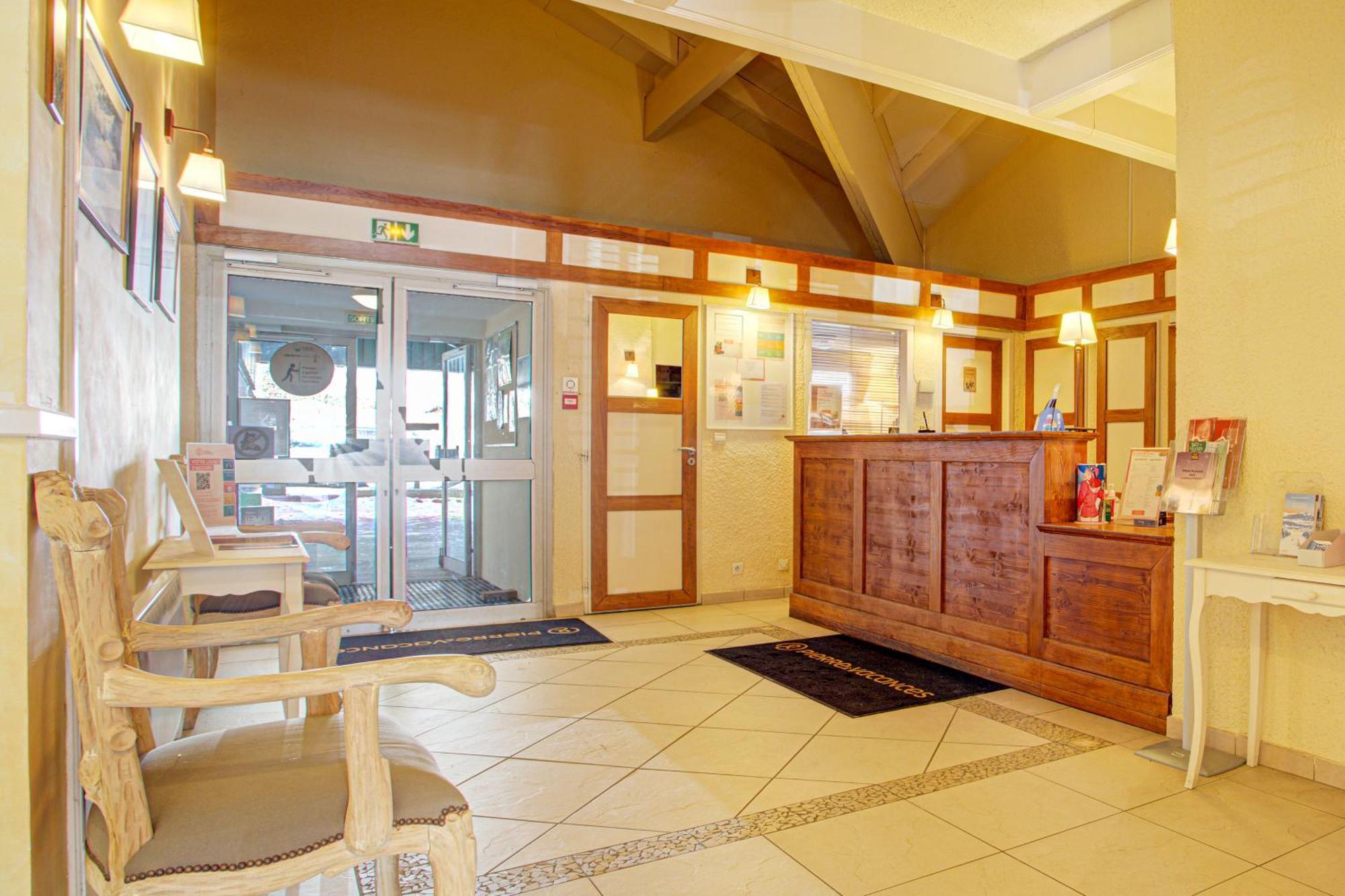 מונט-לואי Residence Pierre & Vacances Pyrenees 2000 Le Sequoia מראה חיצוני תמונה