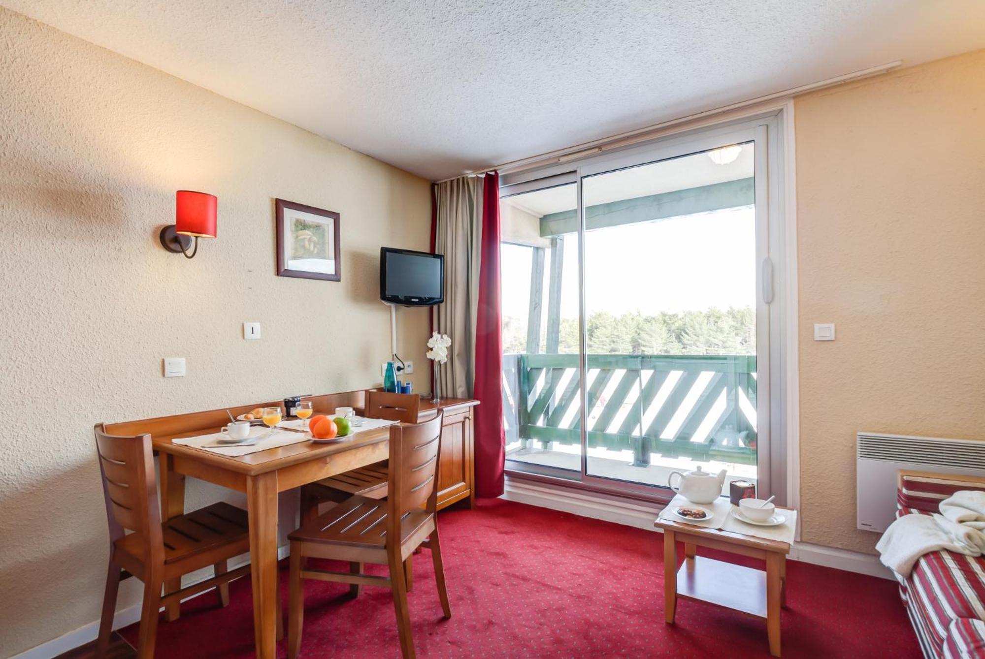 מונט-לואי Residence Pierre & Vacances Pyrenees 2000 Le Sequoia מראה חיצוני תמונה